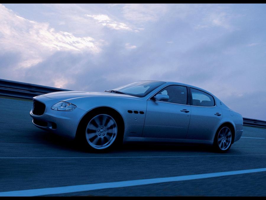  Maserati Quattroporte Sport GT 2005 года  (фото 12 из 24)